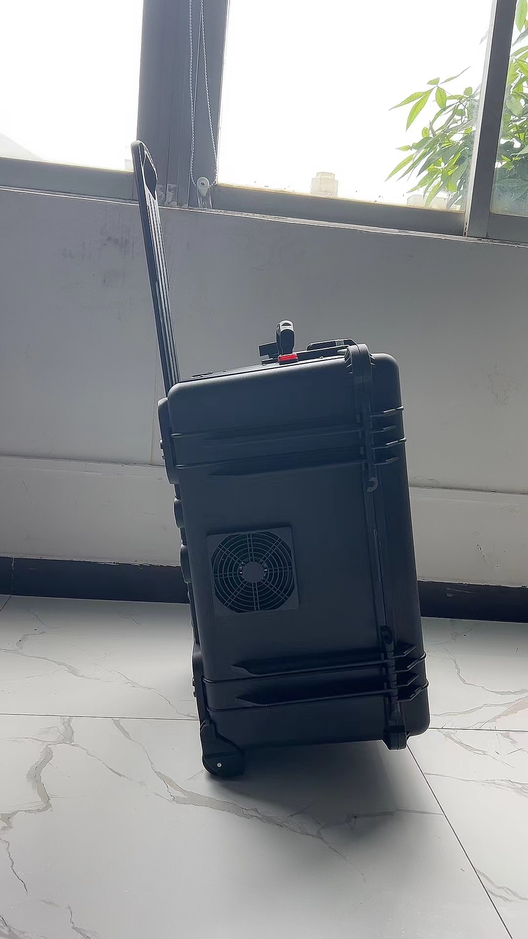 新都手拉箱型移动通信干扰器